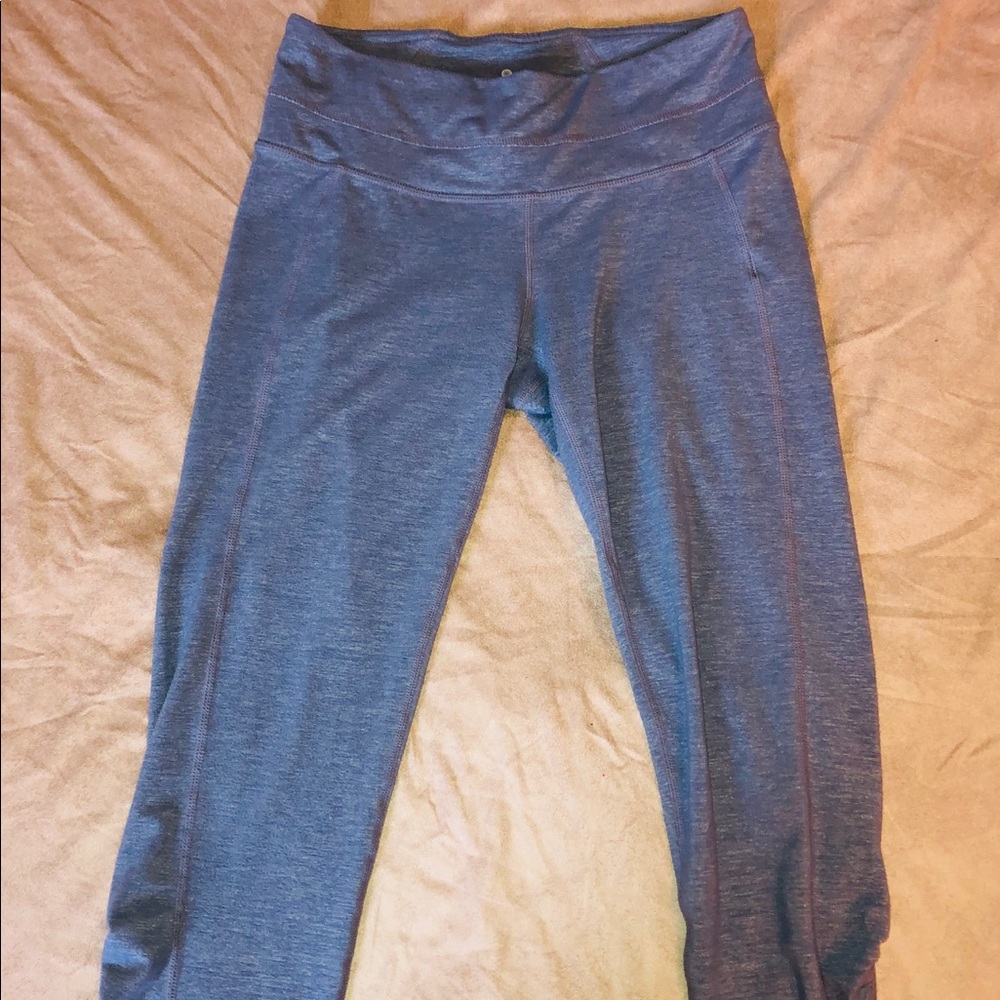 Athleta Grey Cropped legging